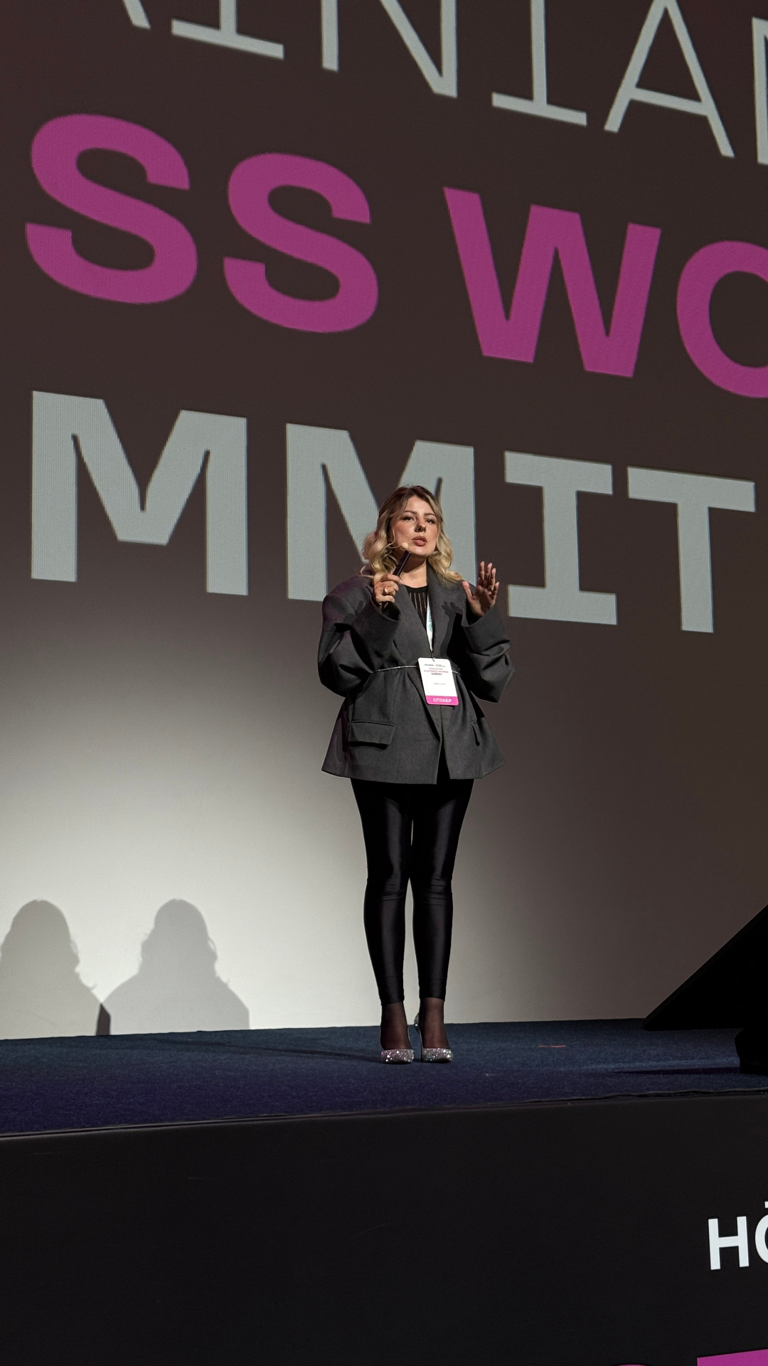Ірина Кох на сцені Women Business Summit